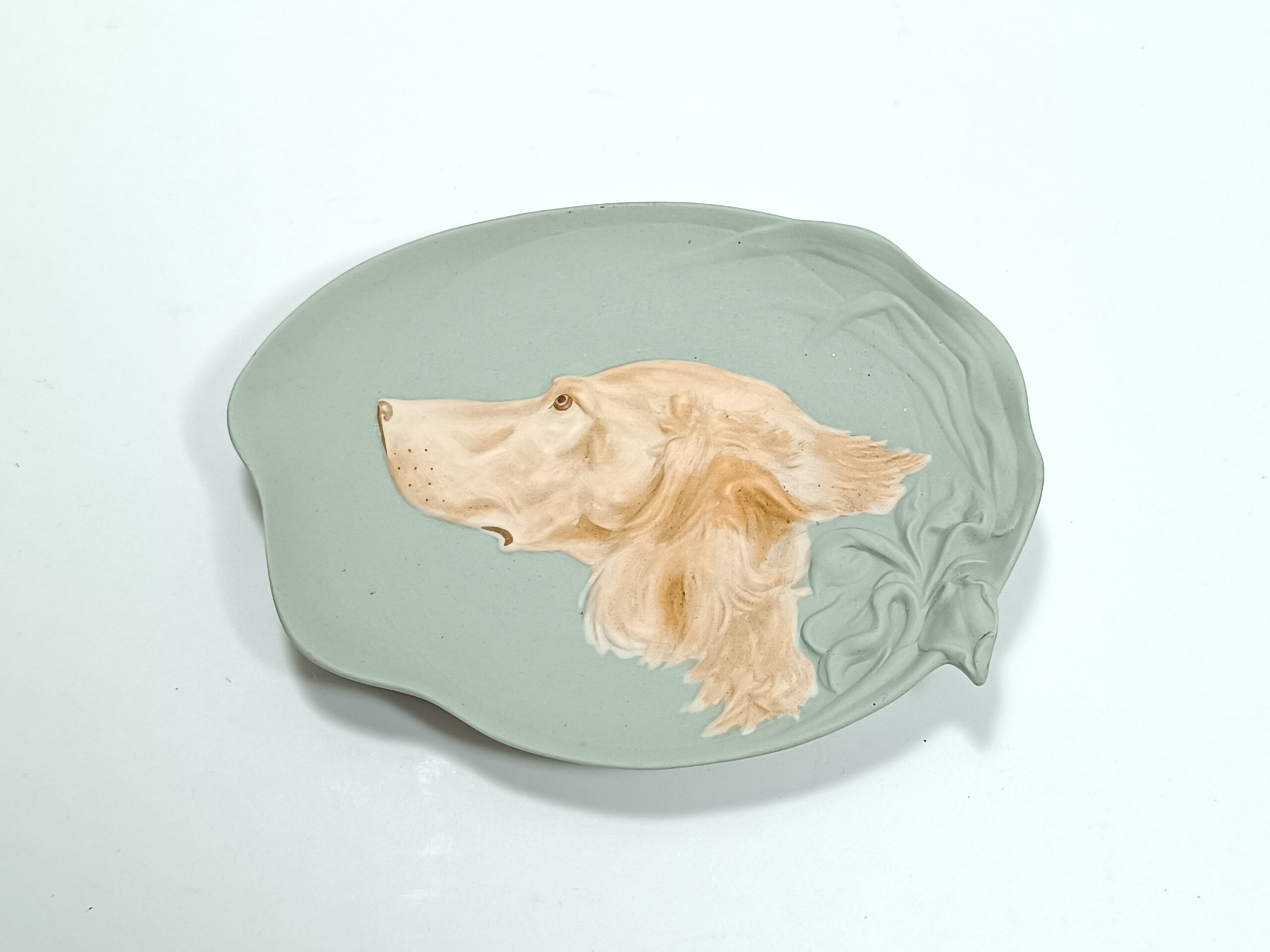 Барельеф. Собака. Вербилки. 1940-е.